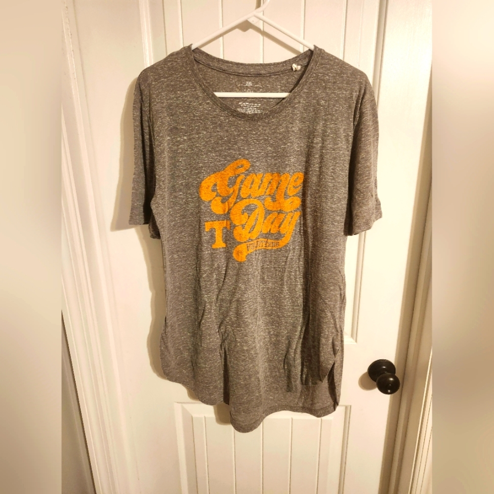 Gray T-Shirt with Tennessee Vols Graphic
